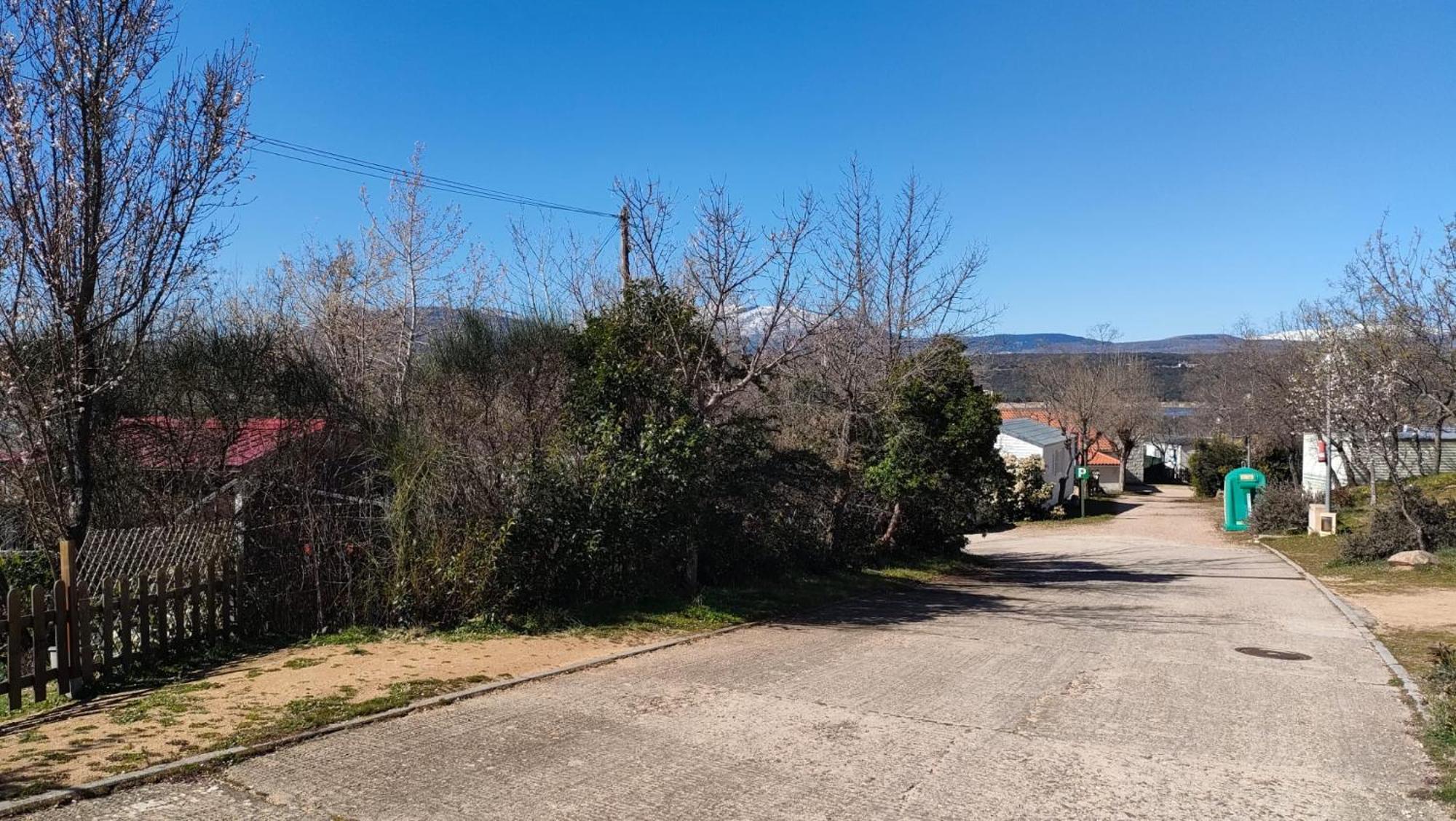 Camping De Cervera De Buitrago Exterior photo