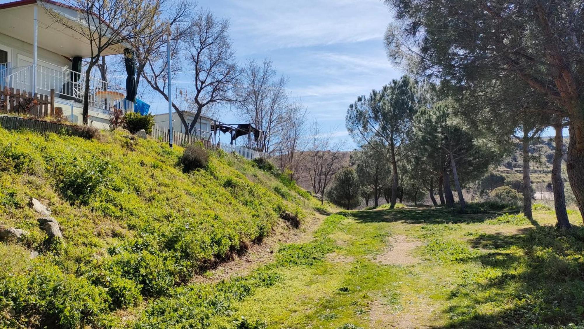 Camping De Cervera De Buitrago Exterior photo
