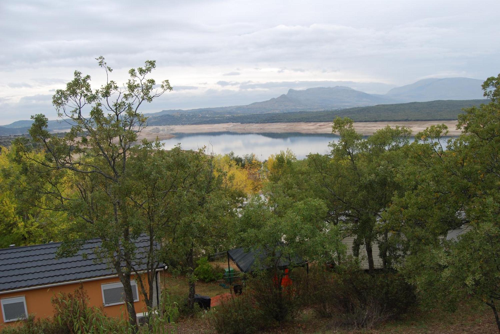 Camping De Cervera De Buitrago Exterior photo