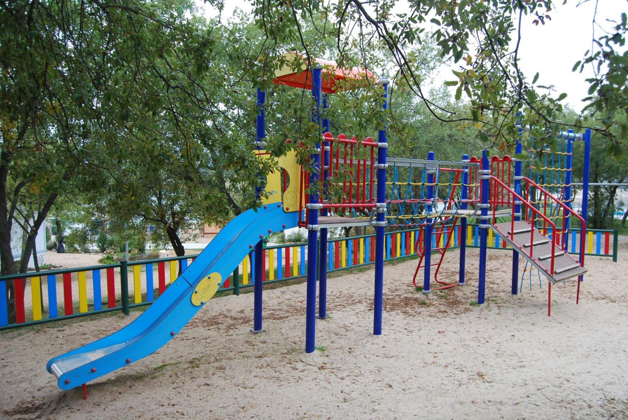 Camping De Cervera De Buitrago Exterior photo
